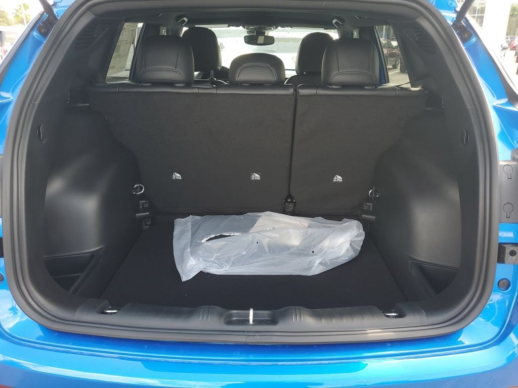 New 2026 Hydro Blue Pearlcoat Jeep Latitude image 6