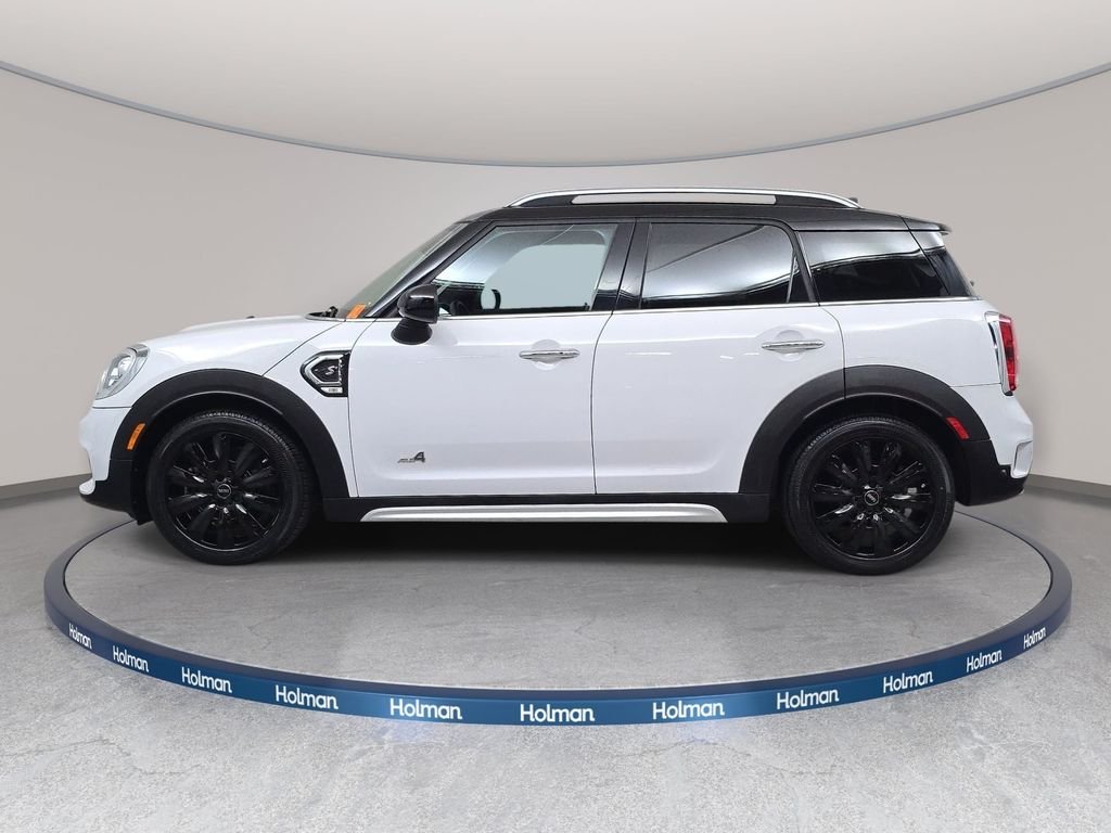 Used 2017 Light White MINI Base image 9