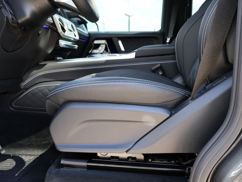 Used 2026 MANUFAKTUR Graphite Met Mercedes-Benz G 550 image 38