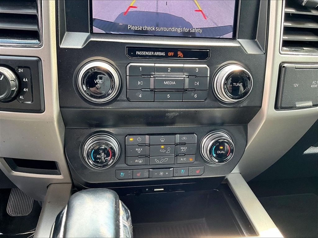 Used 2020 Black Metallic Ford Lariat image 26