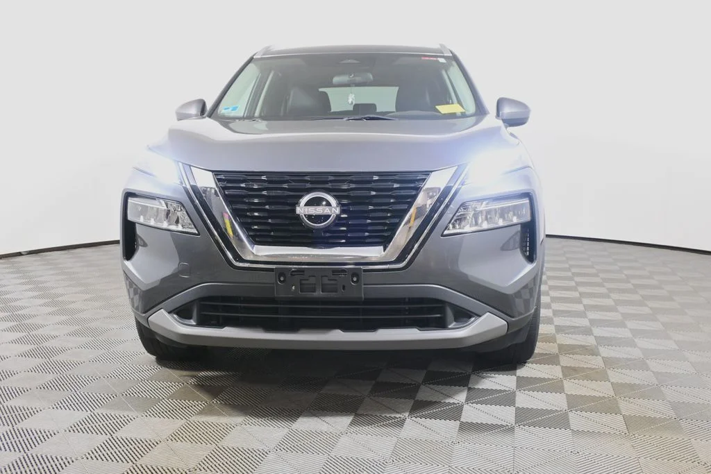Used 2023 Gray Nissan SV image 10