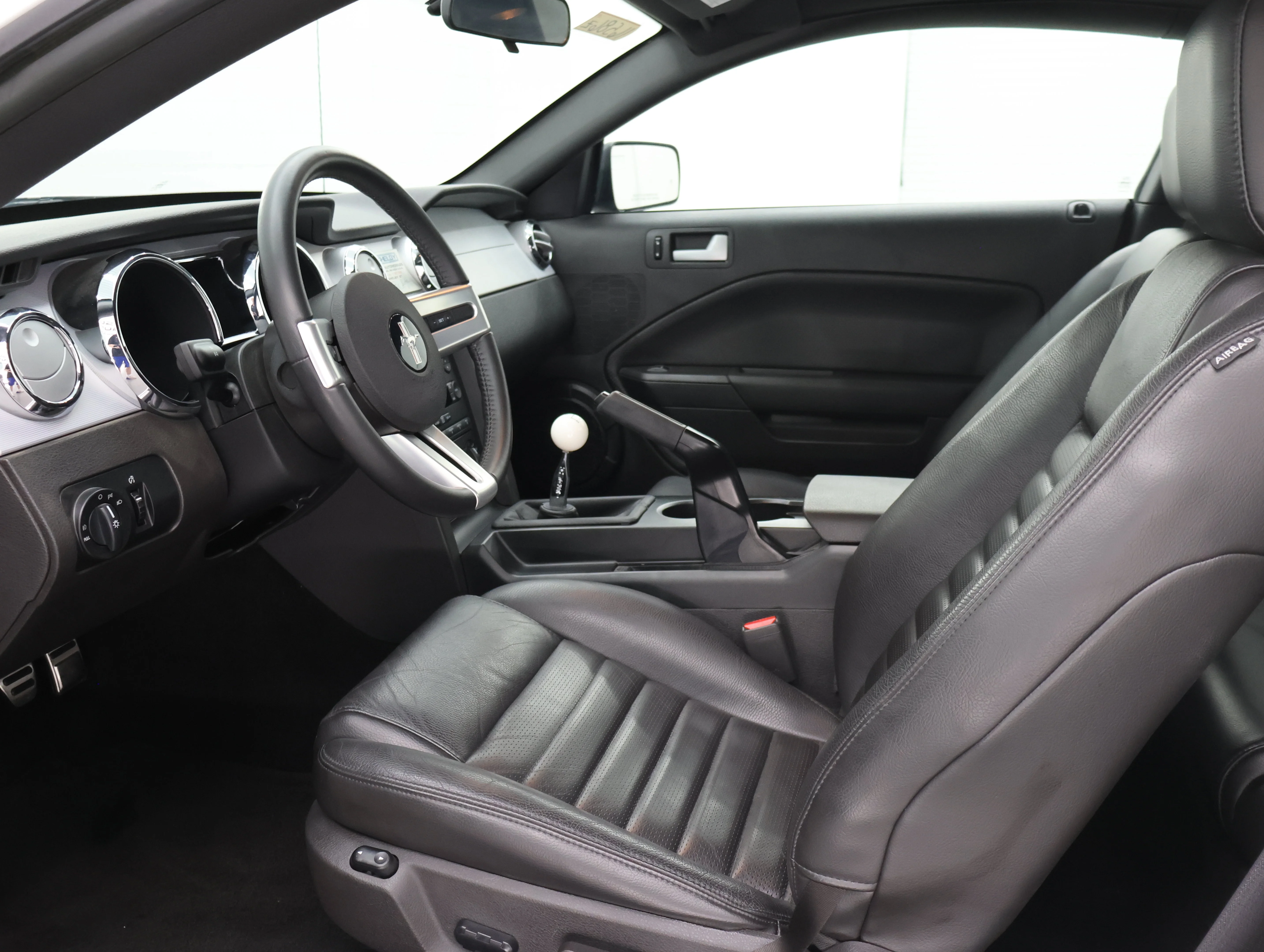 Used 2007 Performance White Ford GT Premium image 8