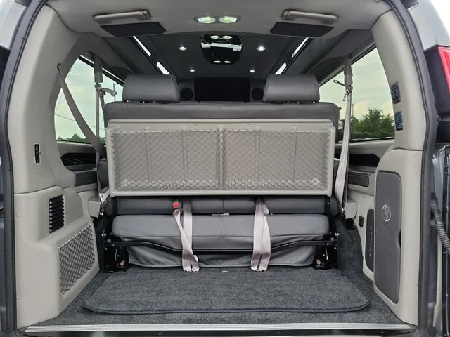 Used 2025 Special Exterior Color GMC Work Van image 33