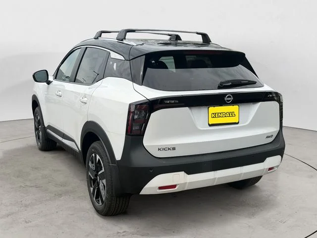 New 2026 Aspen White TriCoat / Super Black Two-tone Nissan SV image 5