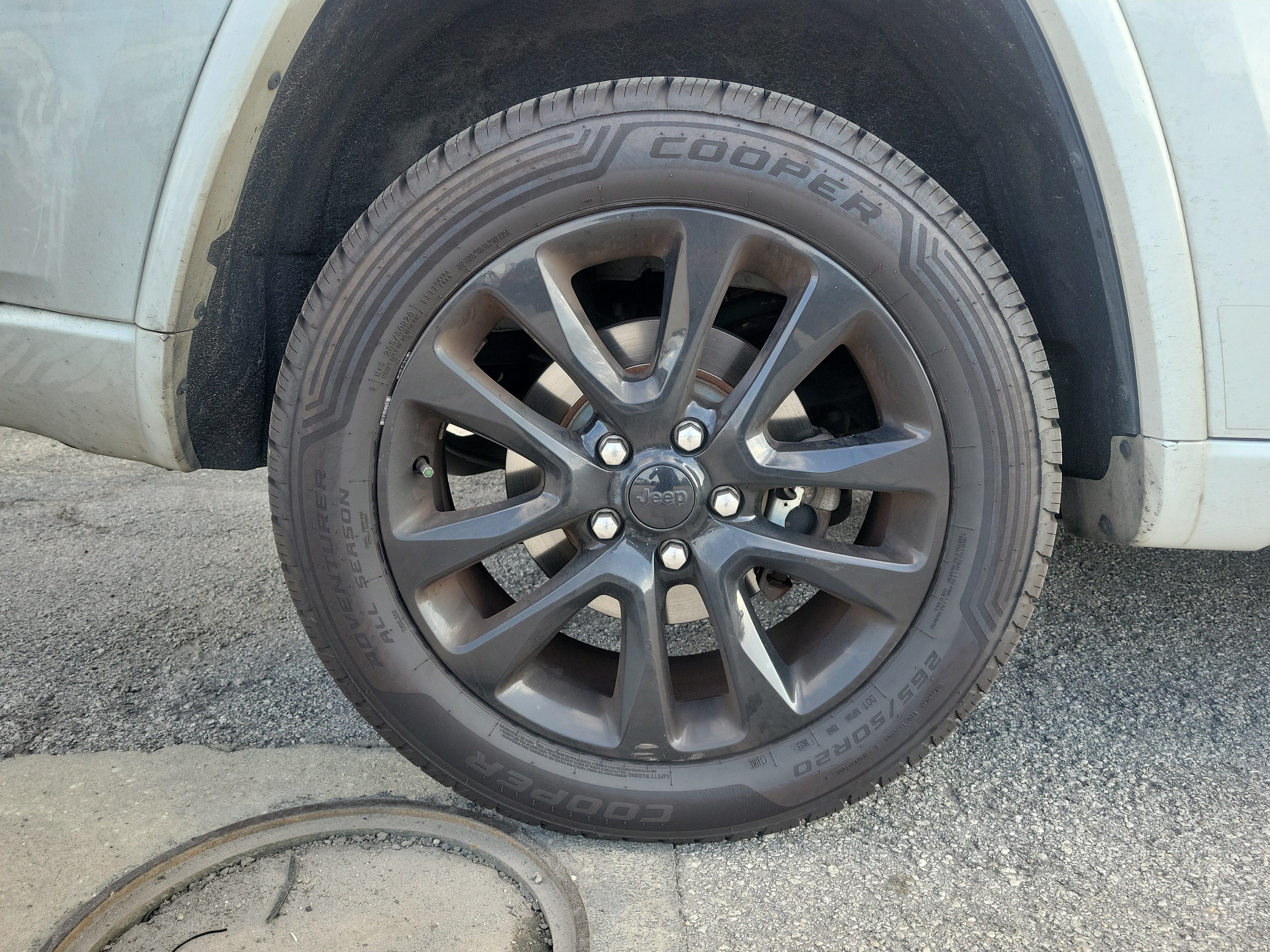 Used 2020 Bright White Clearcoat Jeep Altitude image 9