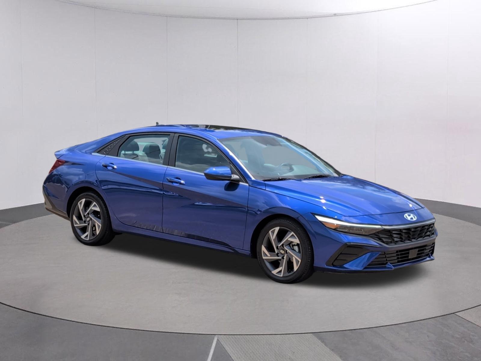Used 2025 Intense Blue Hyundai SEL Convenience image 8