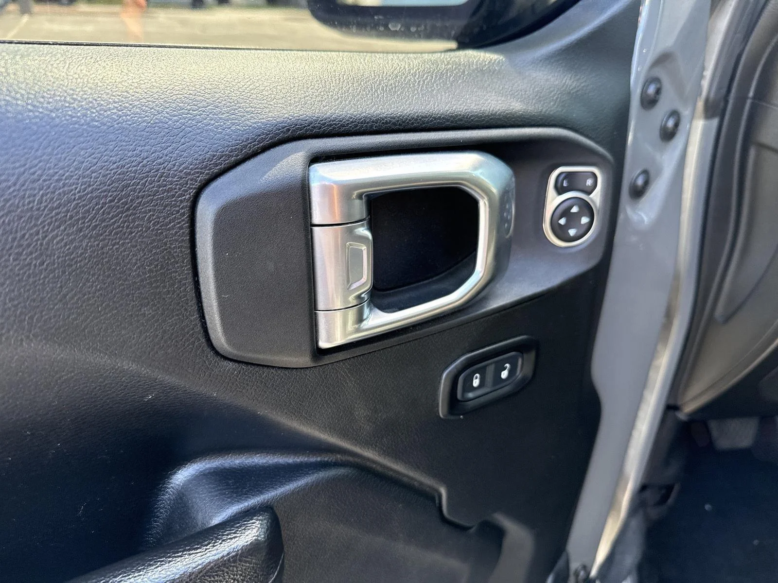 Used 2023 Sting-Gray Clearcoat Jeep Sport S image 20