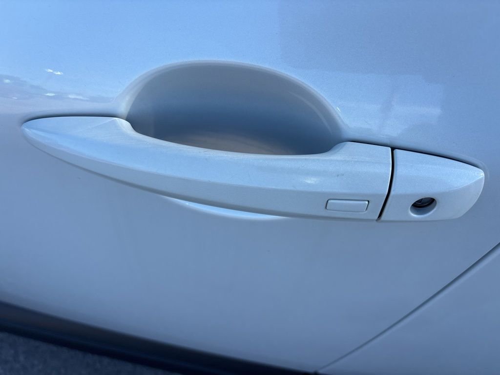 Used 2024 White Nissan SV image 22