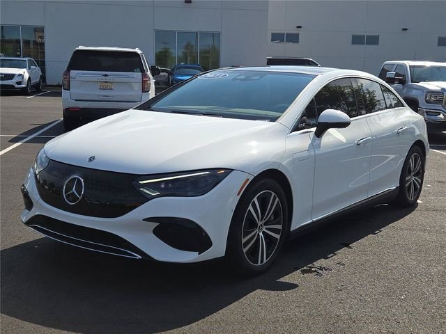 Used 2023  Mercedes-Benz 350+ Sedan image 2