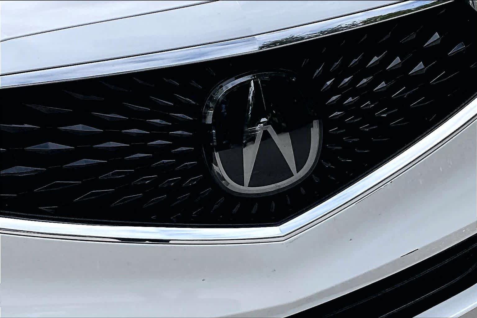 Used 2024 Platinum White Pearl Acura  image 30