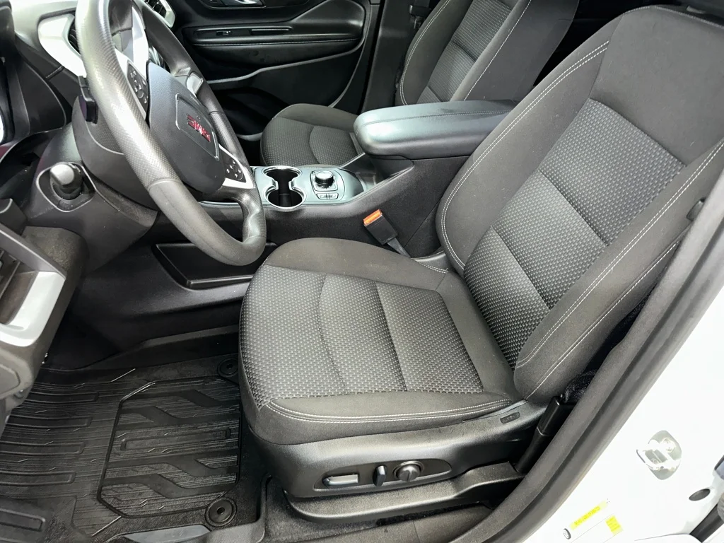 Used 2023 Summit White GMC SLE image 5