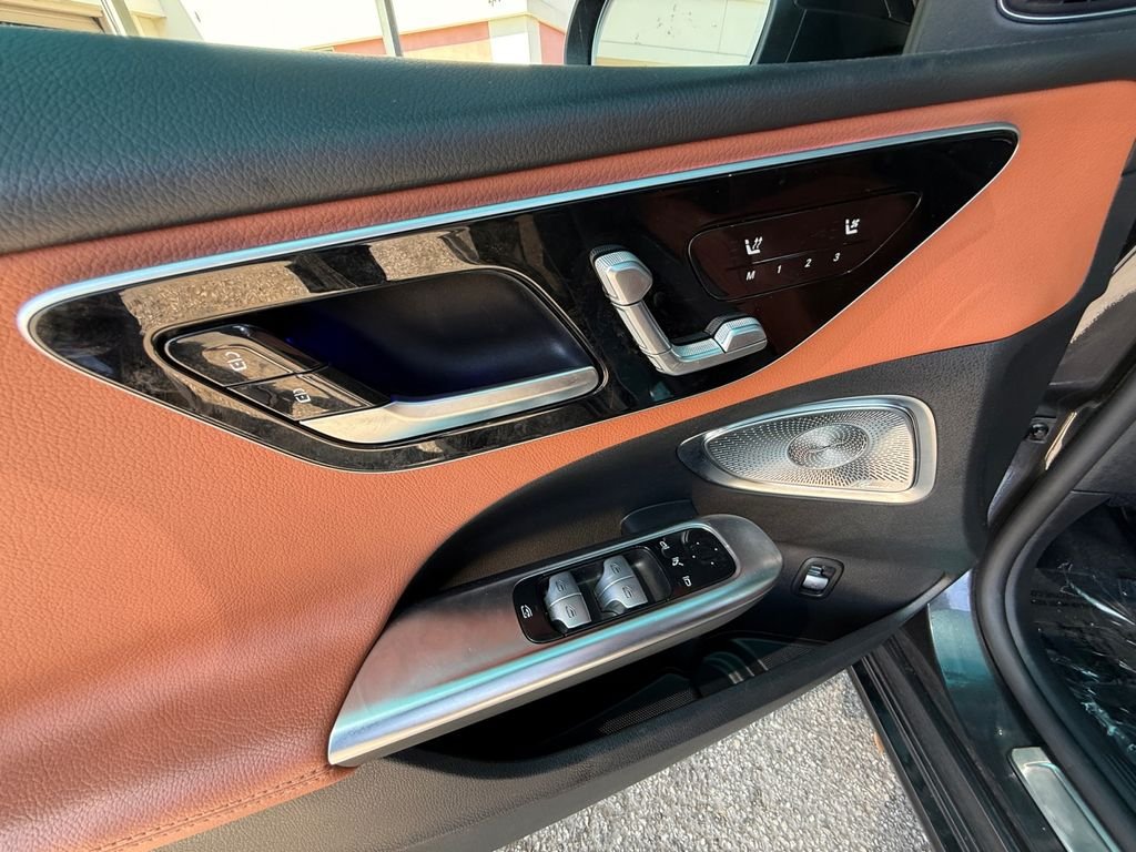 Used 2023  Mercedes-Benz C 300 image 11