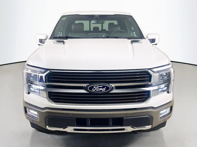 New 2026 Star White Metallic Tri-Coat Ford King Ranch image 2