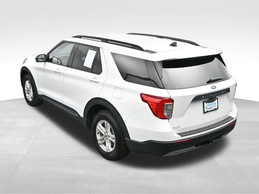 Used 2023 Oxford White Ford XLT image 28