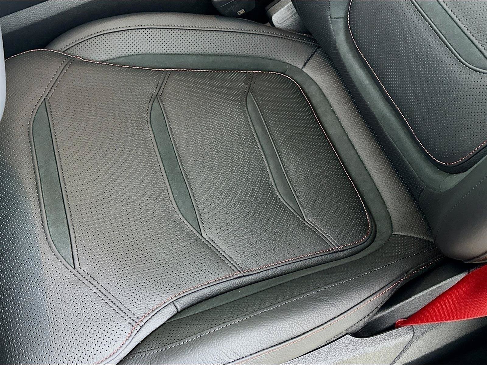 Used 2026 MANUFAKTUR Alpine Grey Mercedes-Benz GLC 43 AMG® image 24