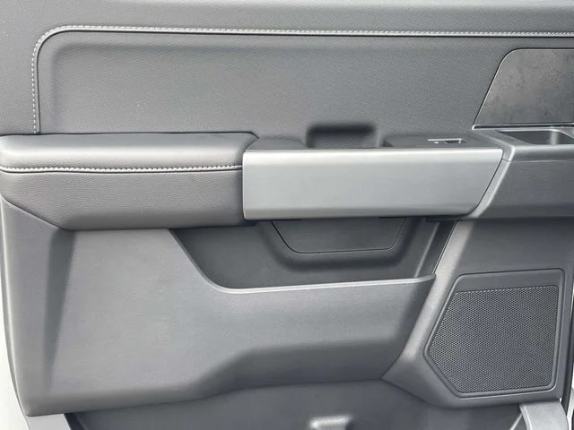 New 2026 Avalanche Ford XLT image 10