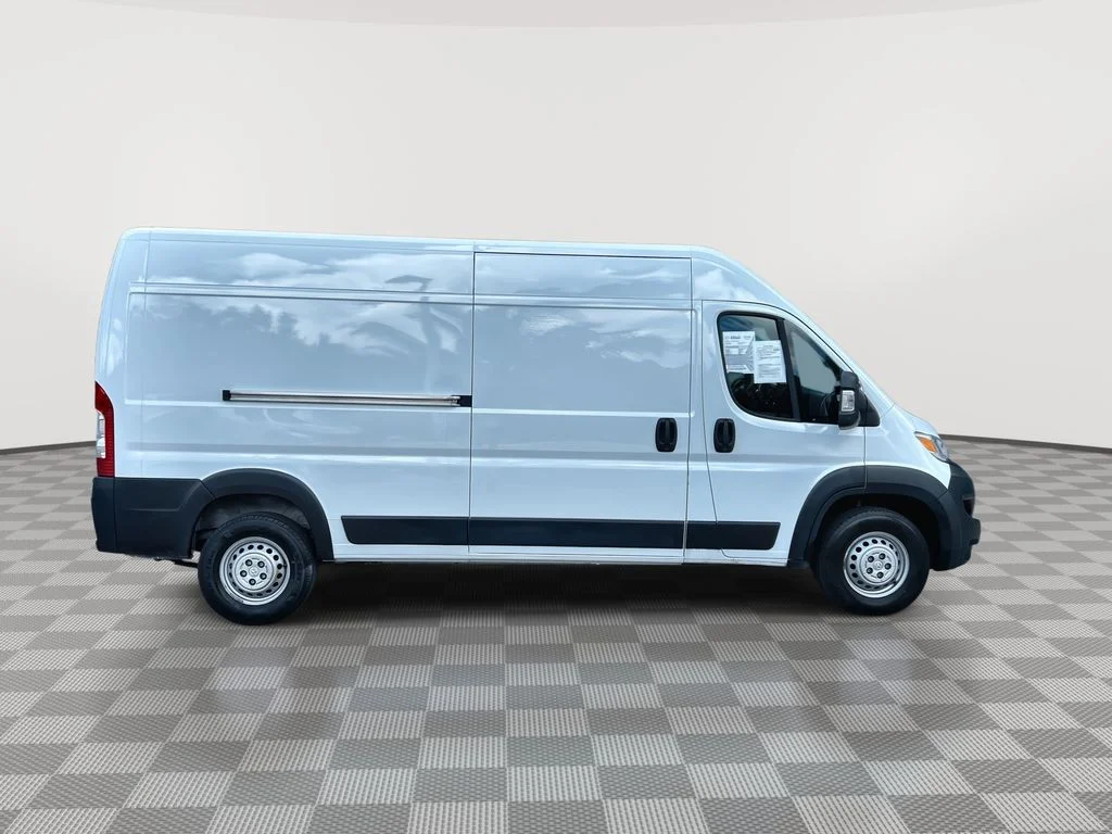 Used 2025 White Ram High Roof image 9