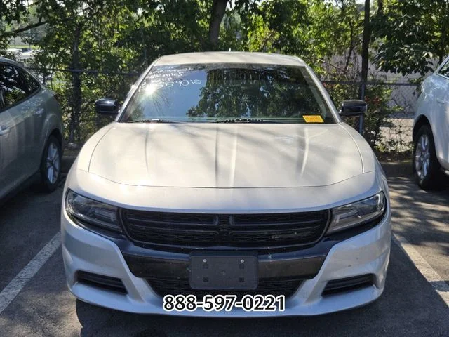 Used 2019 Silver Dodge SXT image 11