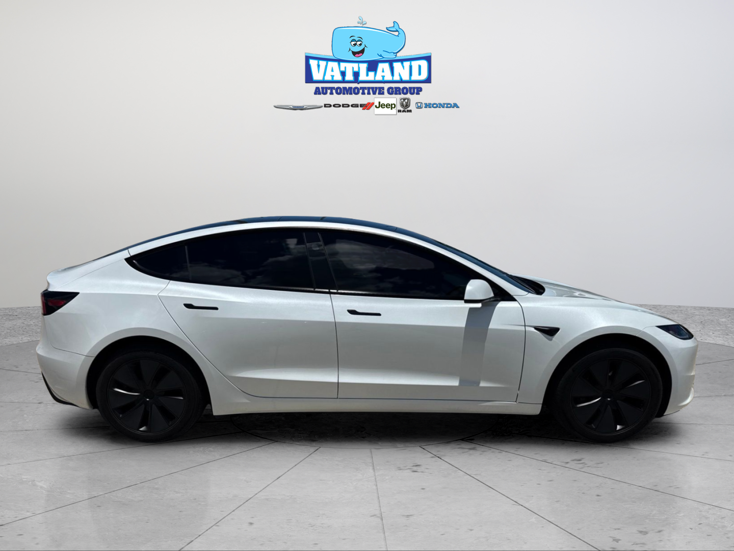 Used 2025  Tesla Long Range image 6