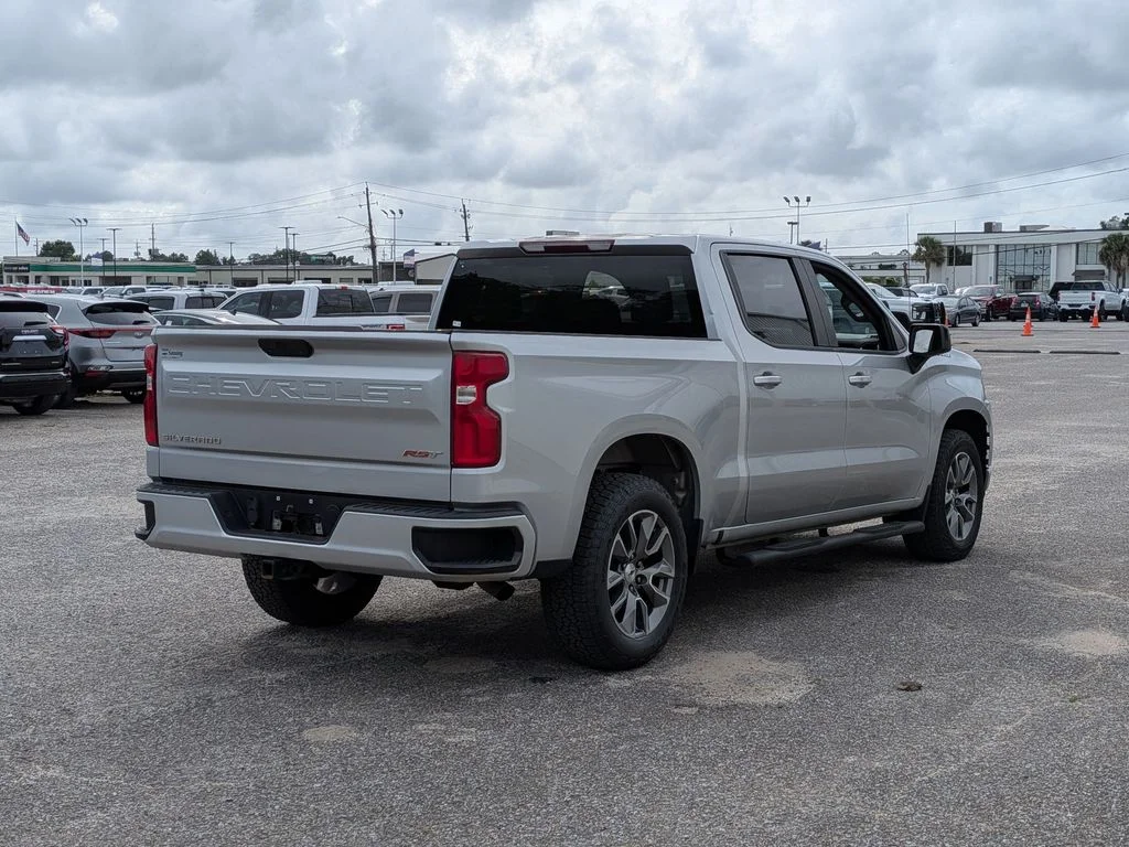 Used 2021 Silver Chevrolet RST image 5