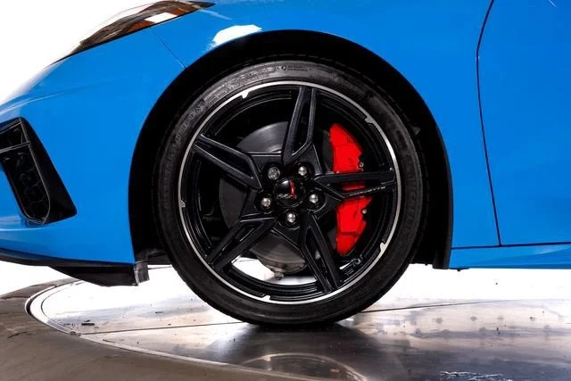 Used 2021 Rapid Blue Chevrolet Stingray image 12