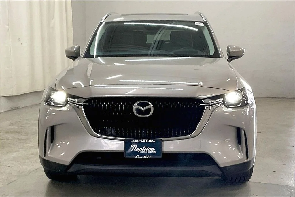 Used 2024 Silver Mazda 3.3 Turbo Preferred Plus image 2