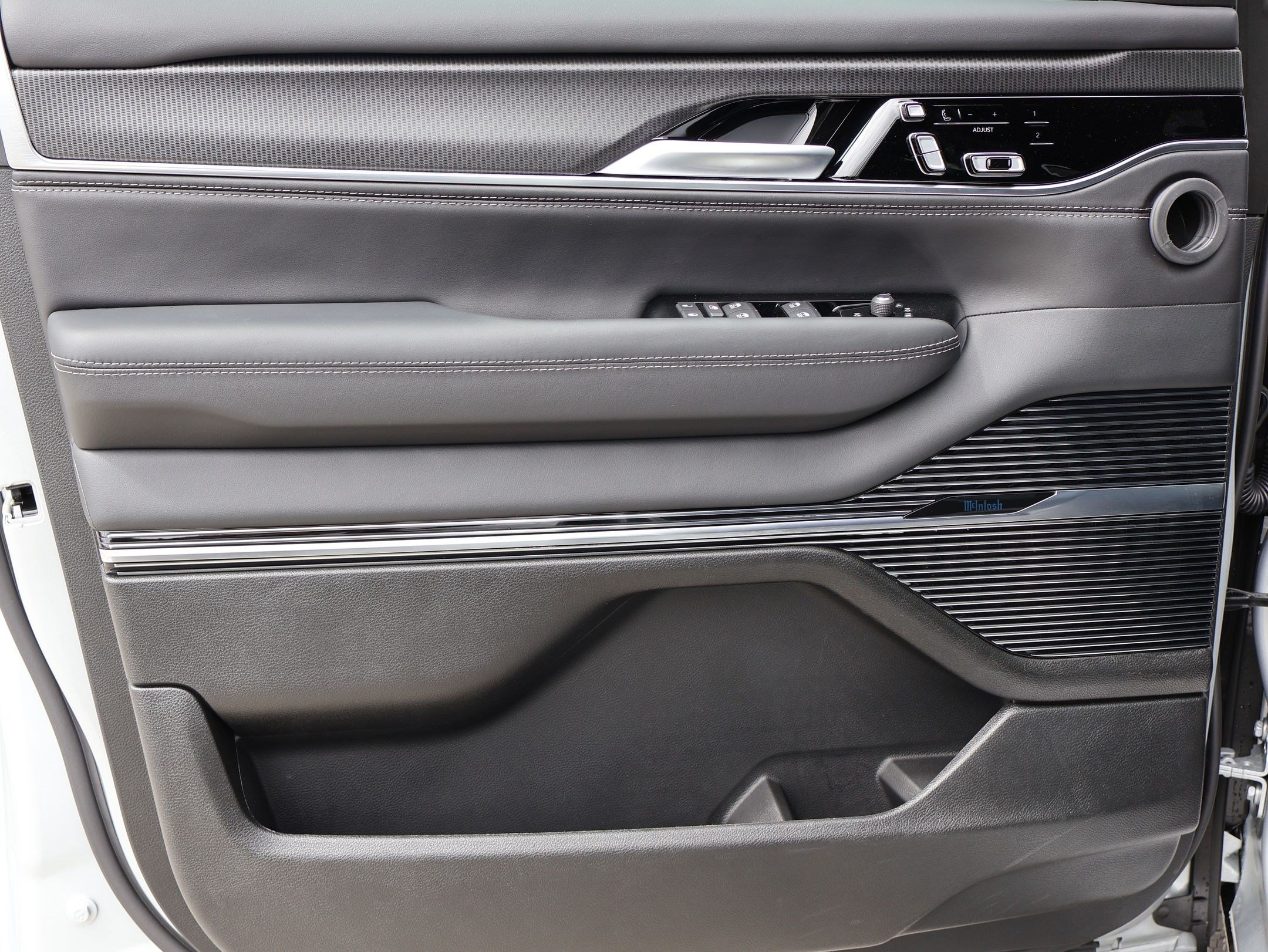 2026 Jeep Grand Wagoneer Summit Obsidian - Photo 10
