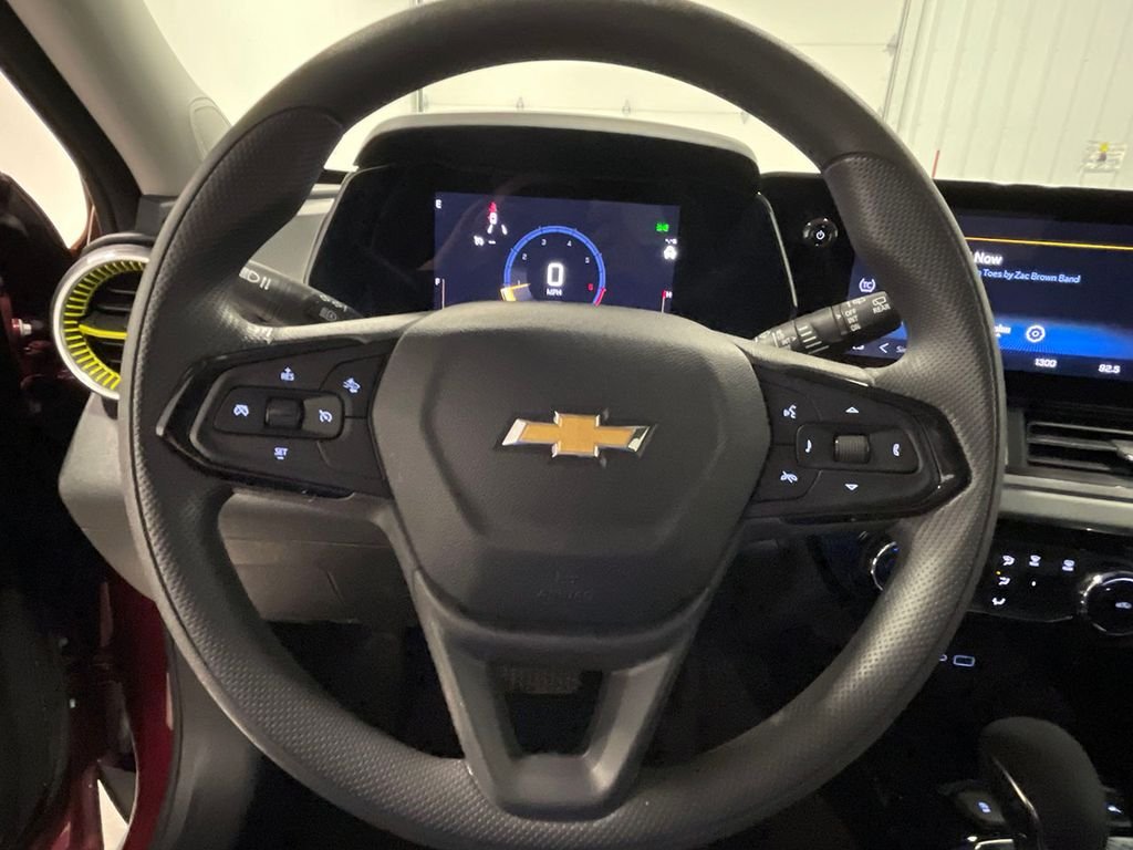 Used 2025 Red Chevrolet LT image 30
