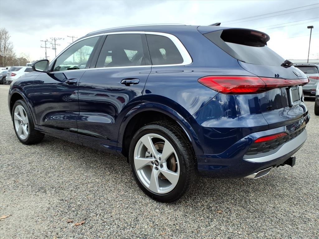 Used 2025 Navarra Blue Metallic Audi Premium Plus image 4
