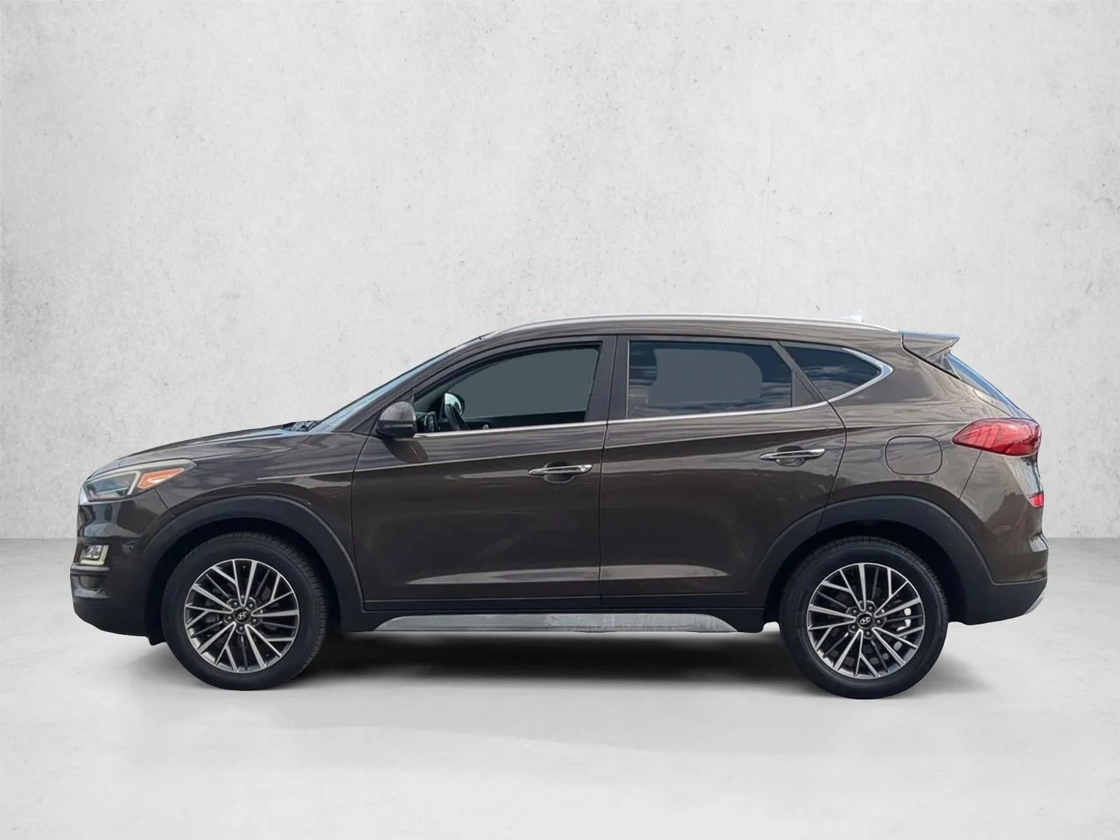 Used 2019 Sage Brown Hyundai Limited image 9