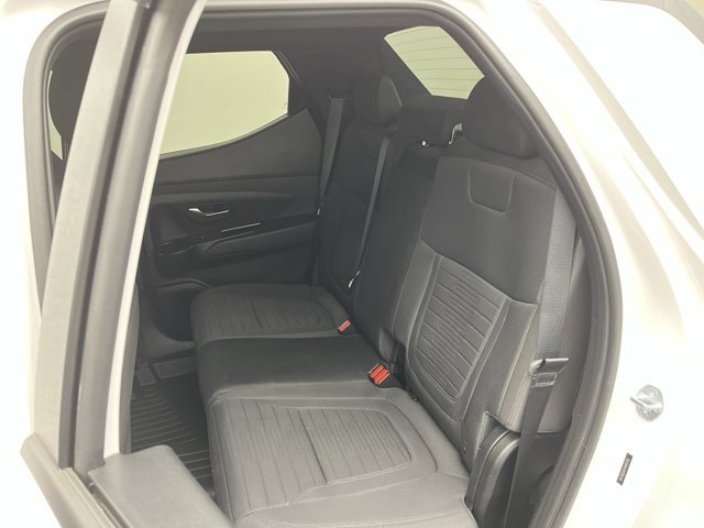 Used 2024 Atlas White Hyundai SEL image 9