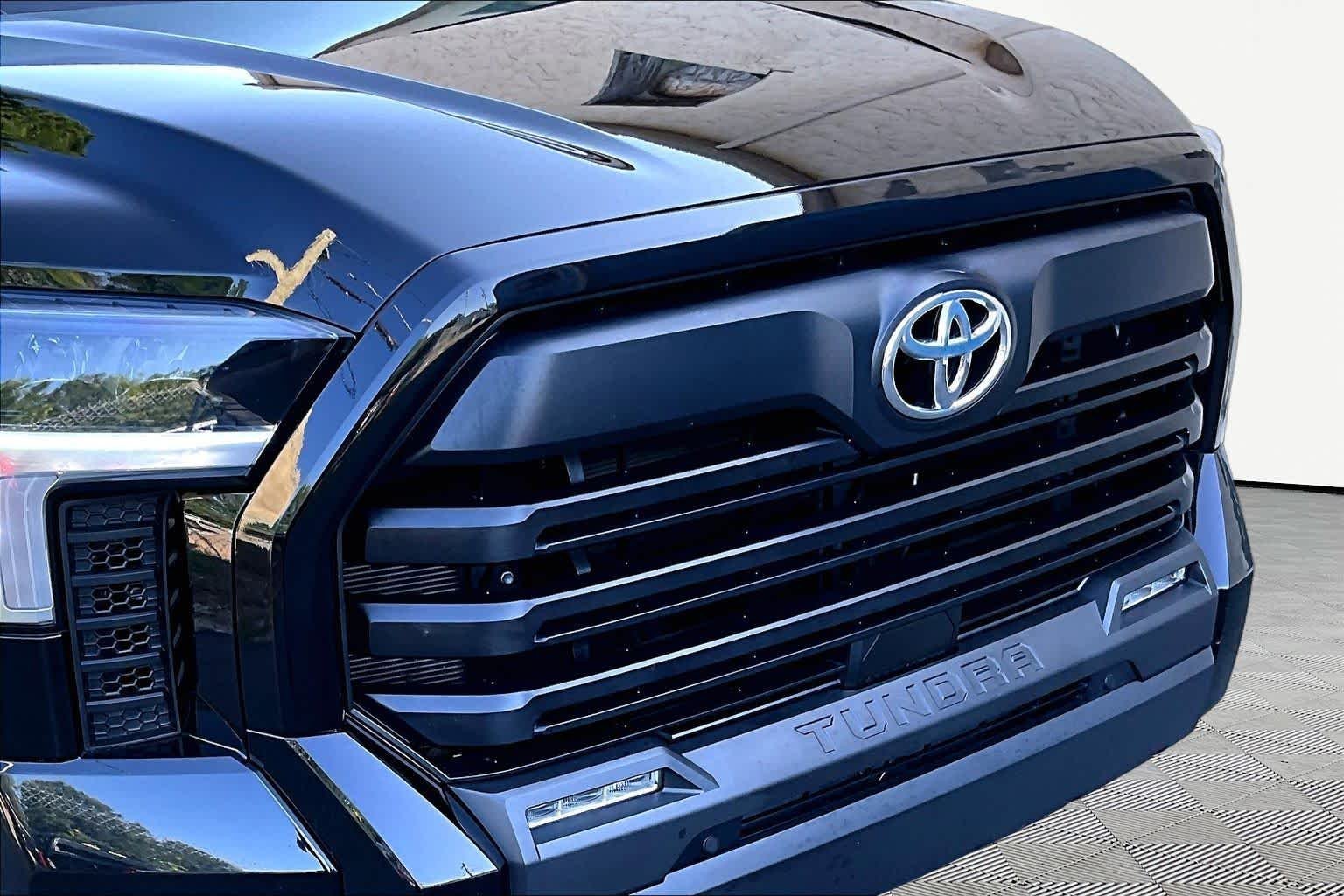 Used 2023 Midnight Black Metallic Toyota SR5 image 30