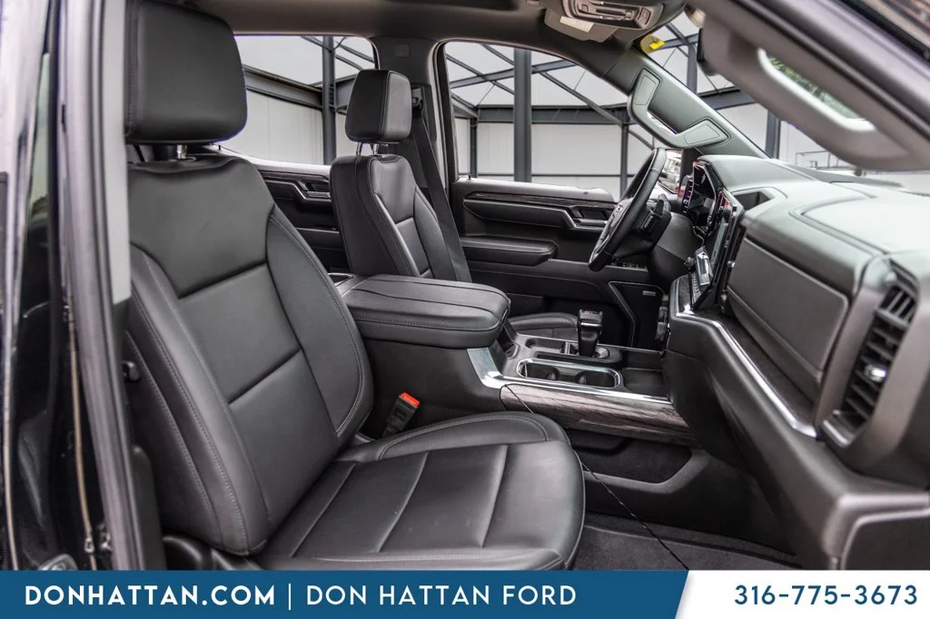 Used 2025 Black Chevrolet LTZ image 21