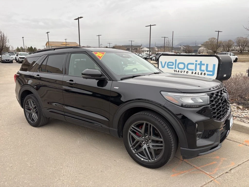 2025 Ford Explorer ST-LINE 4WD (PL535)'s photo