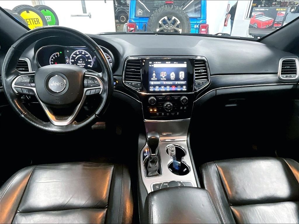 Used 2022 Bright White Clearcoat Jeep Limited image 21