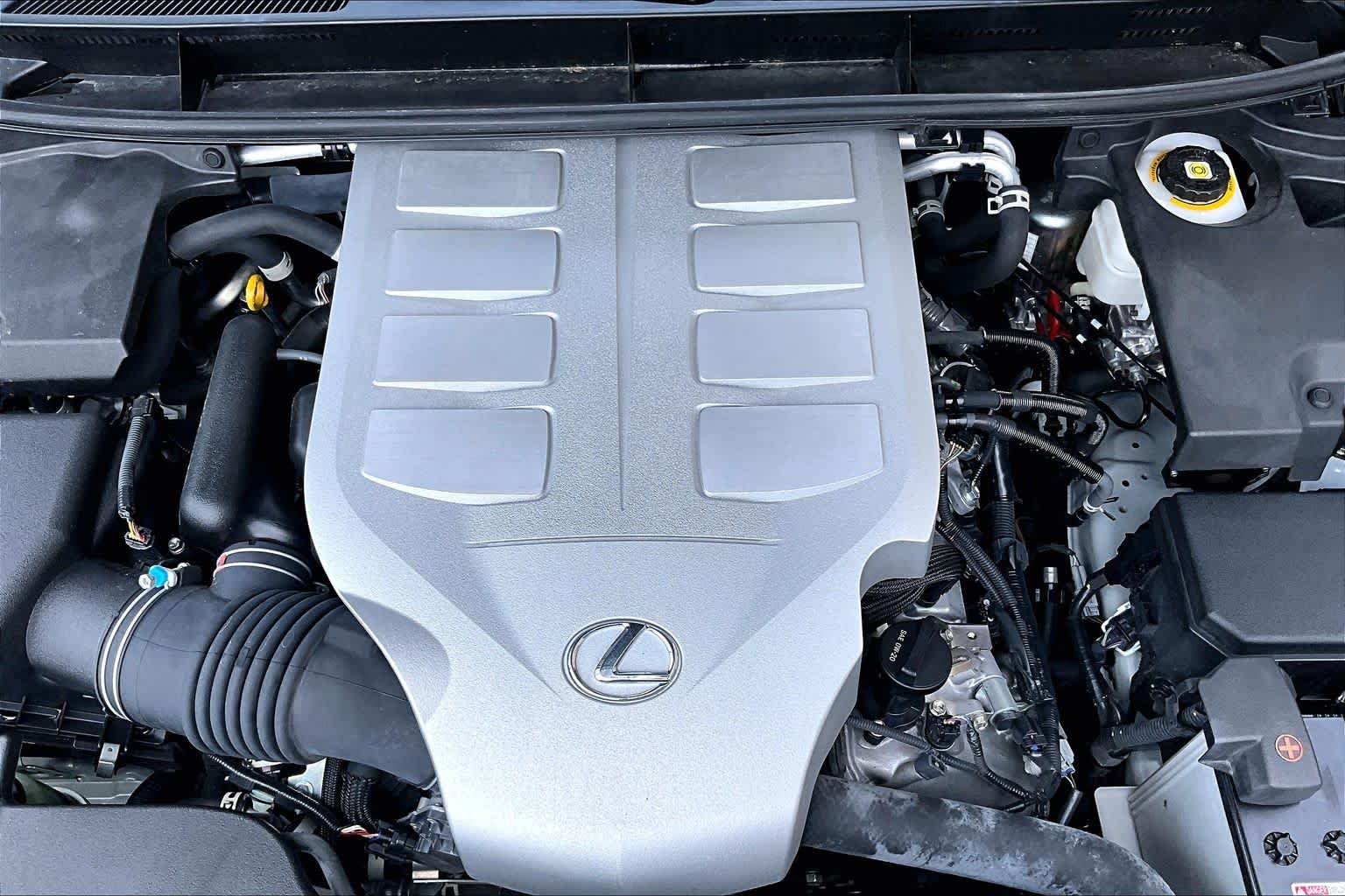 Used 2023 Eminent White Pearl Lexus Premium image 33