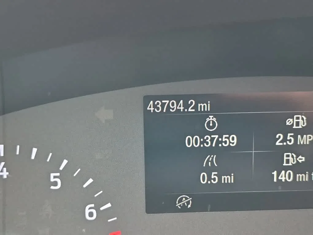 Used 2022 Agate Black Ford SE image 17