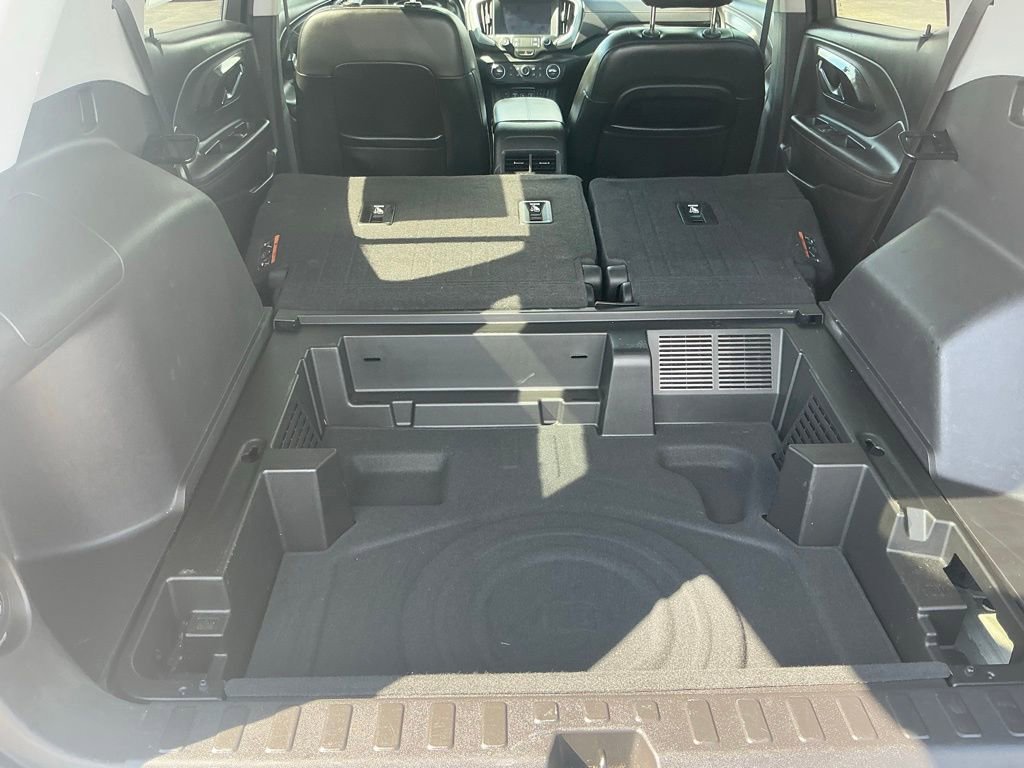 Used 2019 SATIN STEEL METALLIC GMC SLT image 25