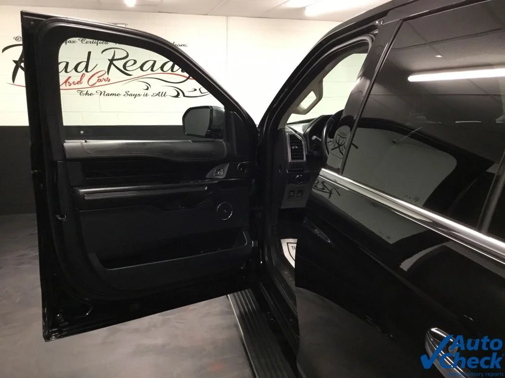 Used 2021 Black Ford Platinum image 27