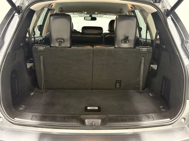 Used 2020 Gray Nissan SL image 9