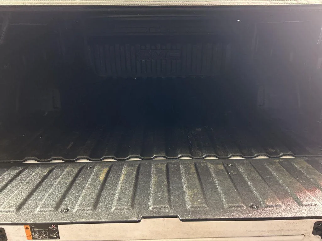 Used 2025 Summit White GMC AT4 image 10