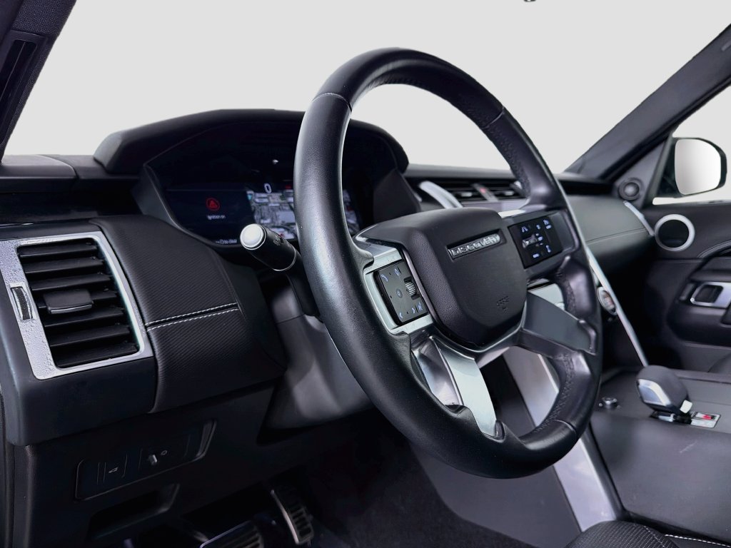 Certified Used 2023 White Land Rover S R-Dynamic image 9