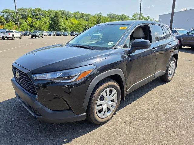 Used 2023 Black Toyota L image 3