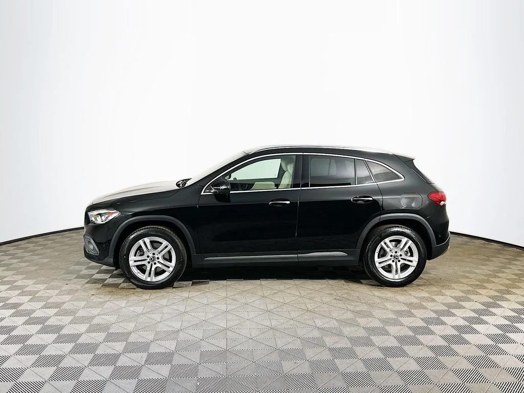 Used 2023 Black Mercedes-Benz GLA 250 image 3
