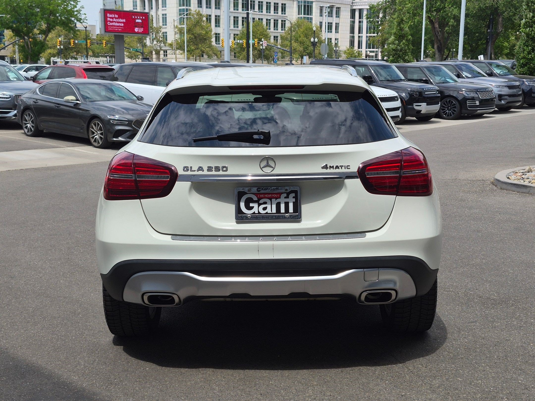 Used 2018 Cirrus White Mercedes-Benz GLA 250 image 4