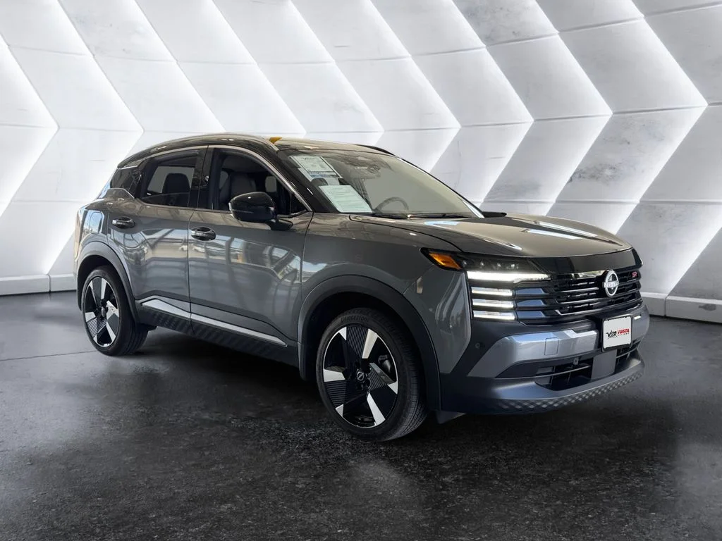 2025 Nissan Kicks SR AWD