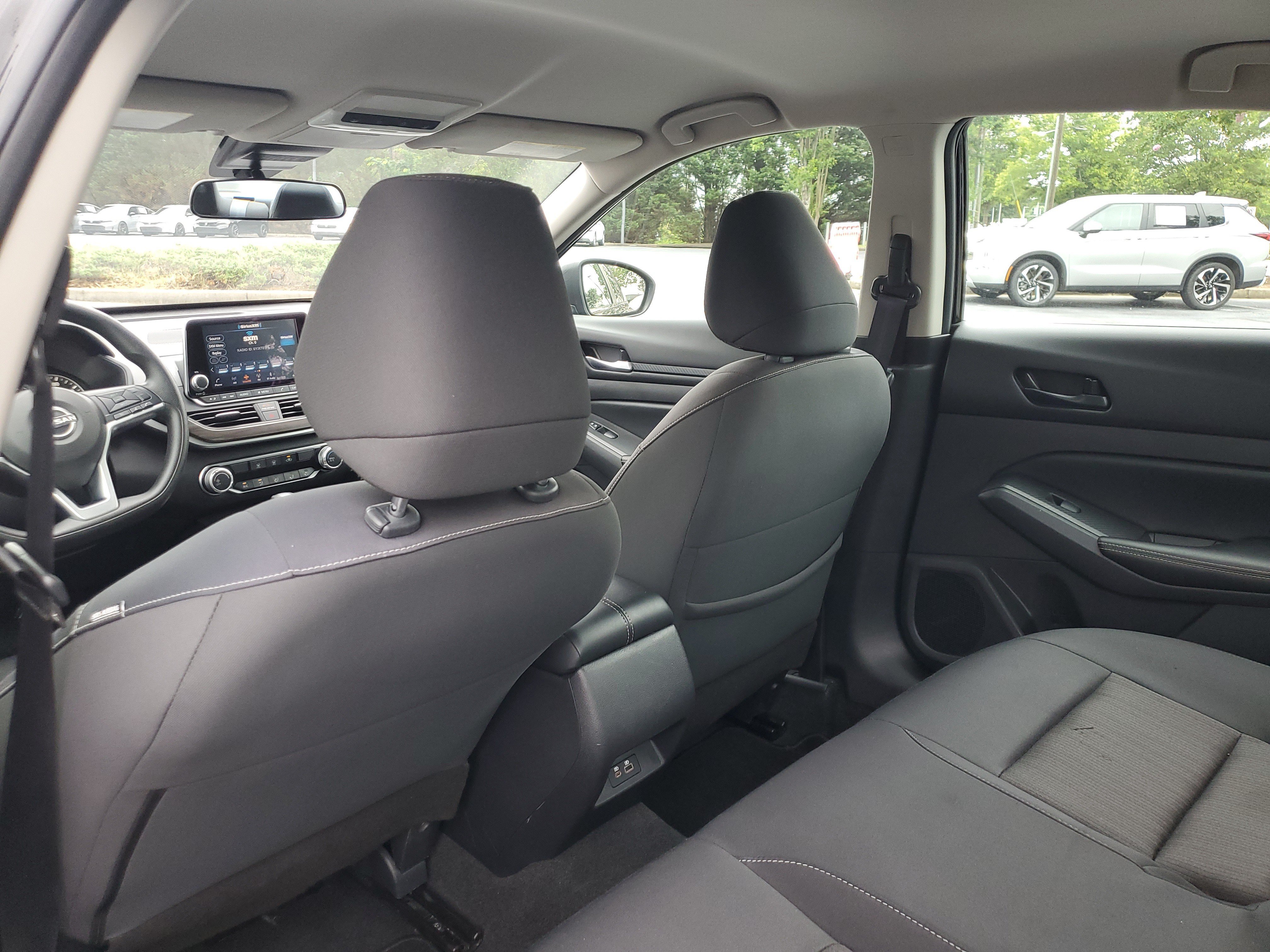 Used 2024 Super Black Nissan 2.5 SV image 11