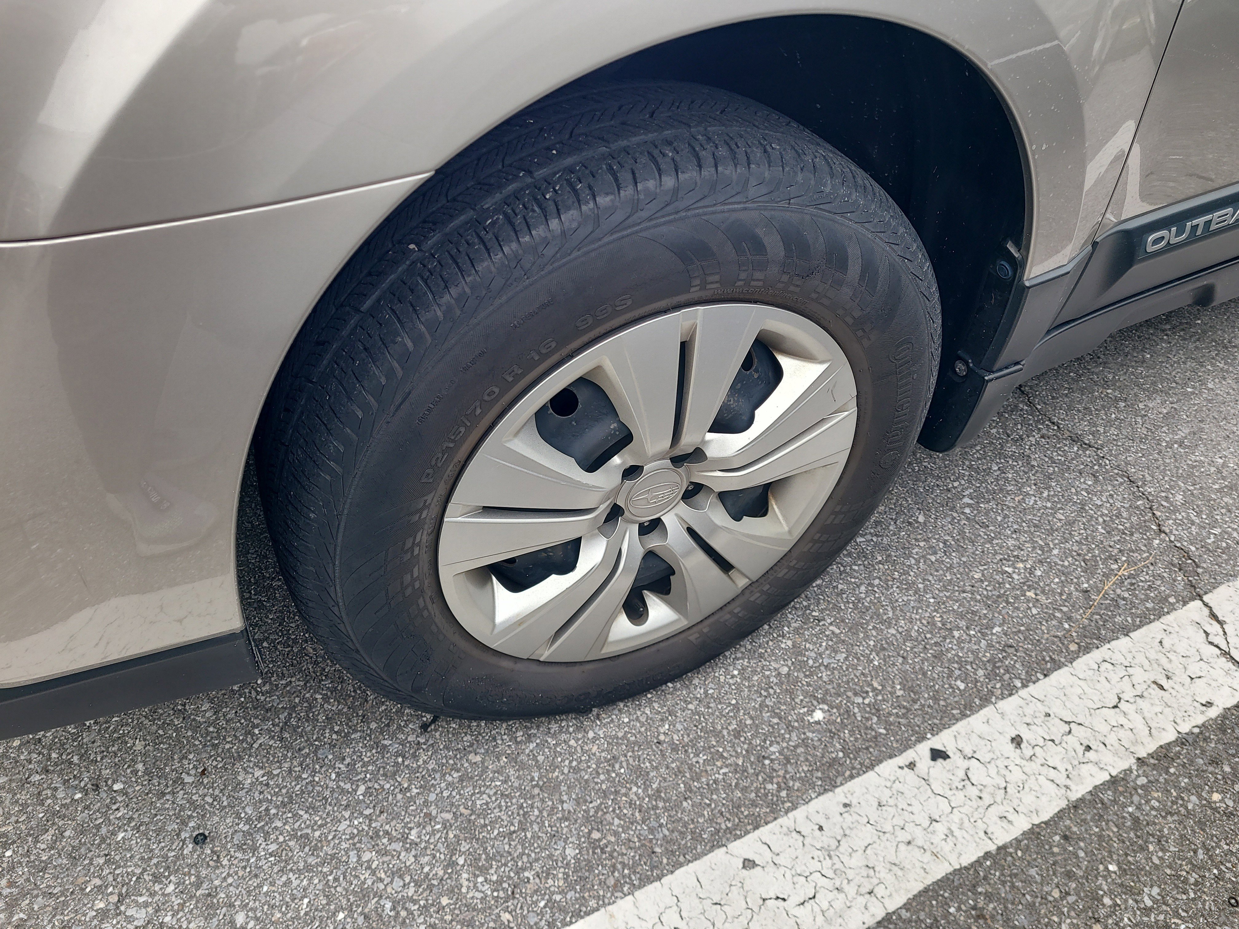 Used 2014 Tungsten Metallic Subaru 2.5i image 4