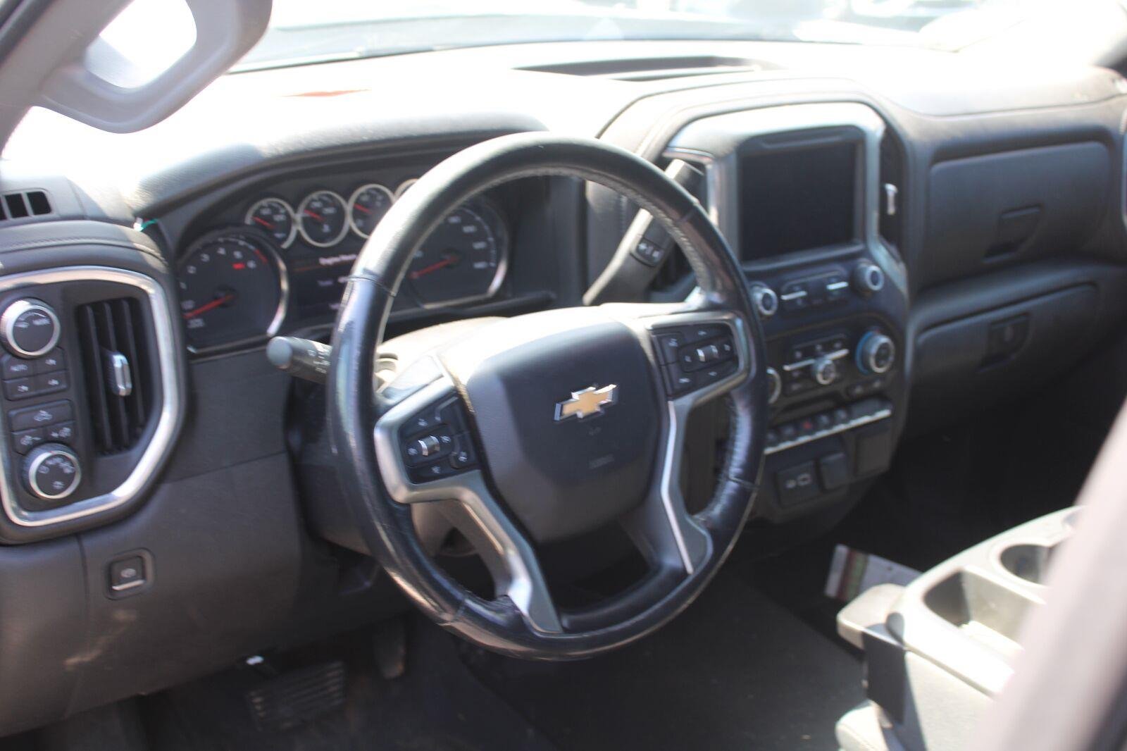 Used 2021 Black Chevrolet LT image 9