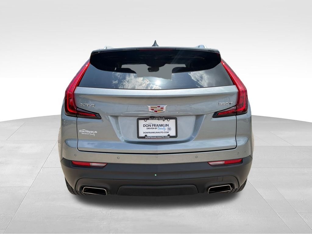 Used 2023 Silver Cadillac Luxury image 4